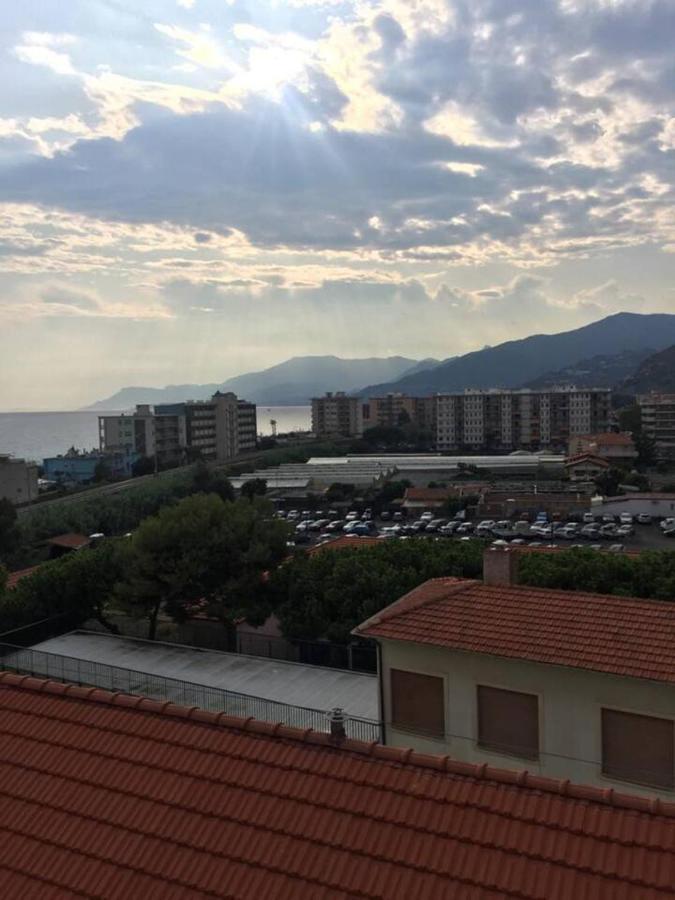 A Due Passi Dal Mare Apartment Vallecrosia Luaran gambar